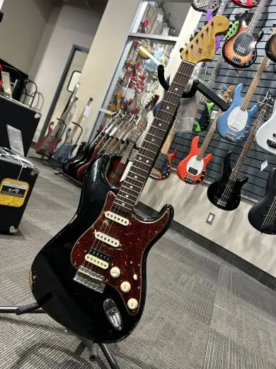 FENDER C/S STRAT LTD 67 HSS RE 2